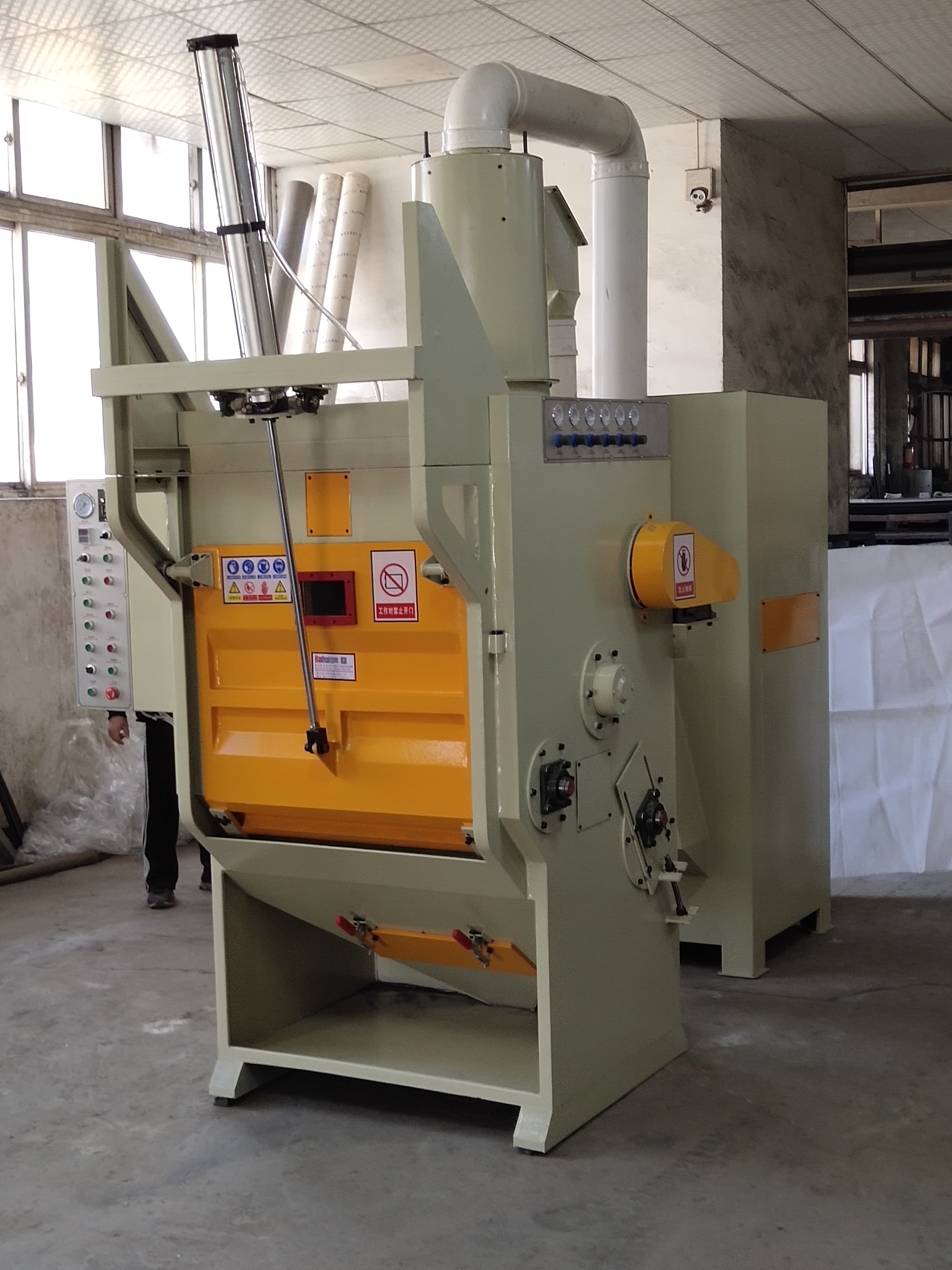 BHPS-100-6A履帶式噴砂機（氣缸門分體式）